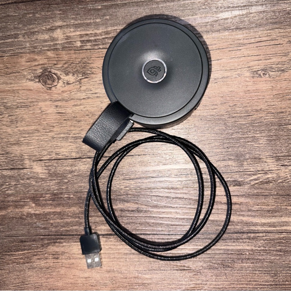 Pura Car Diffuser (Comes with Capri Blue Volcano Scent Disc)